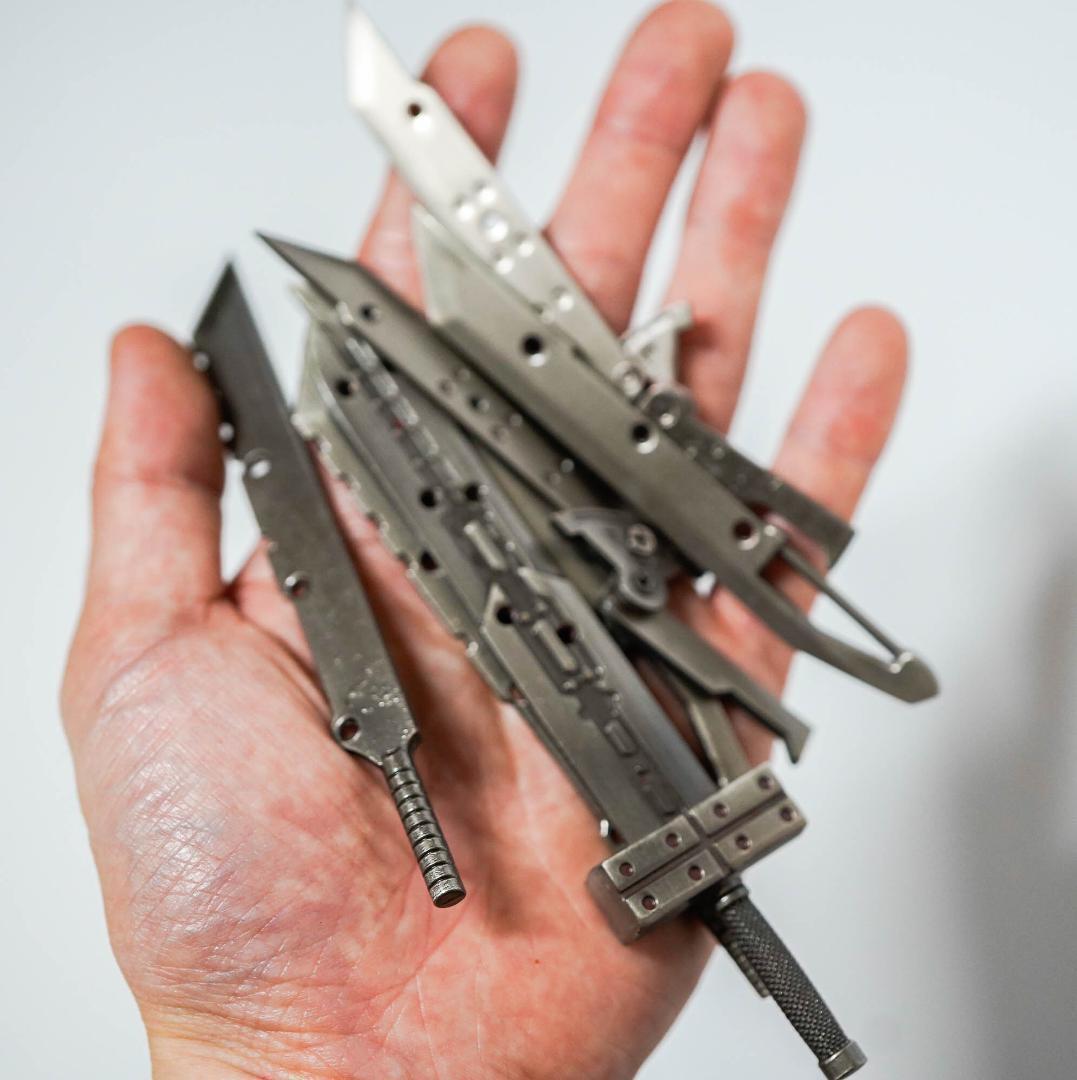 キーホルダー バスターソード FF7 クラウド 剣 刀 合体13cm【残3のみ】