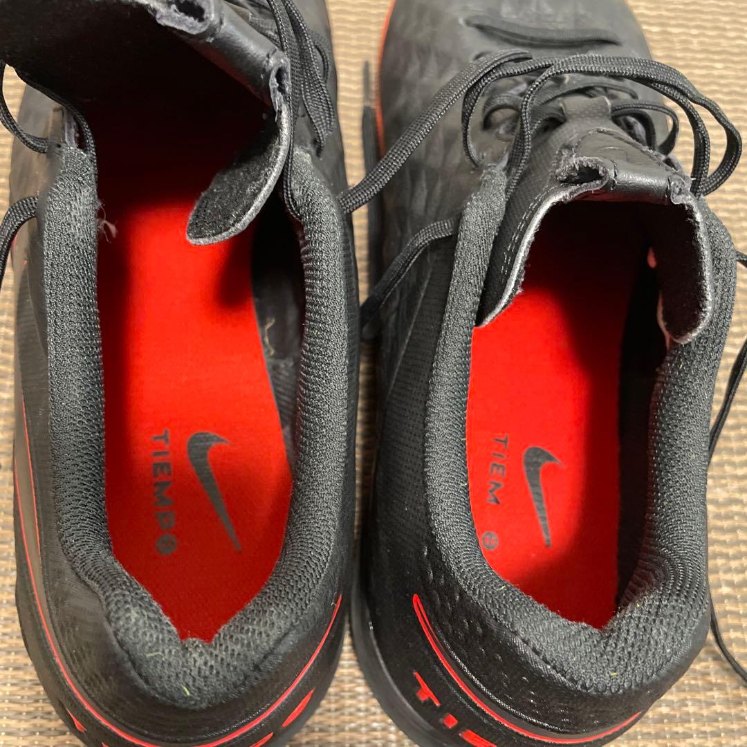 Nike Tiempo トレーニングシューズ 黒/赤