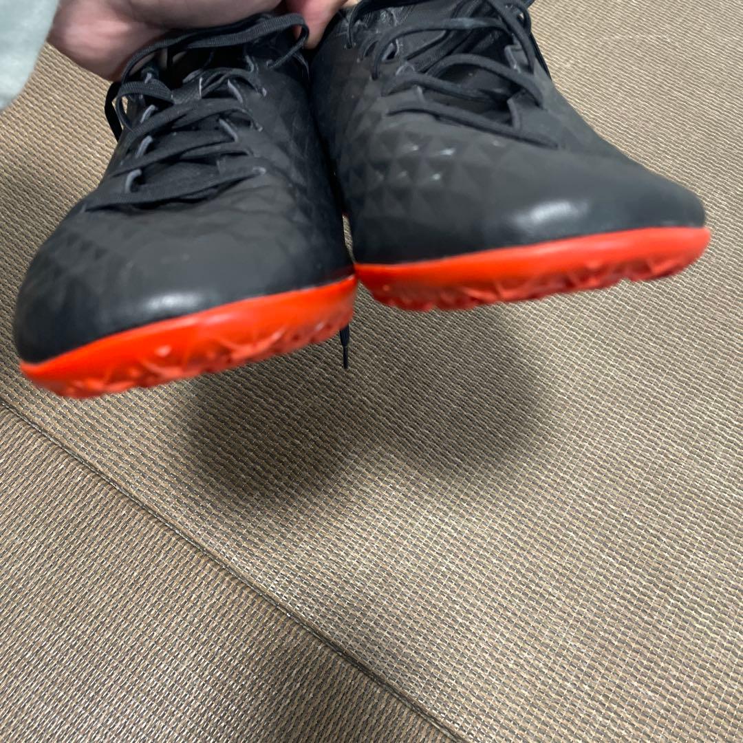 Nike Tiempo トレーニングシューズ 黒/赤
