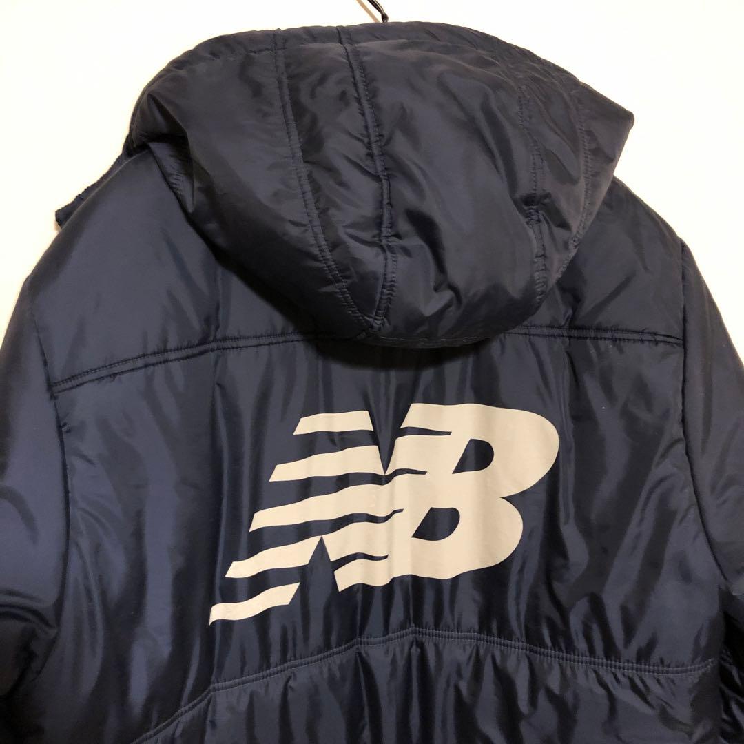 New Balance ベンチコート。ネイビー
