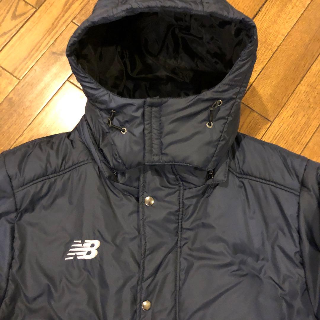 New Balance ベンチコート。ネイビー