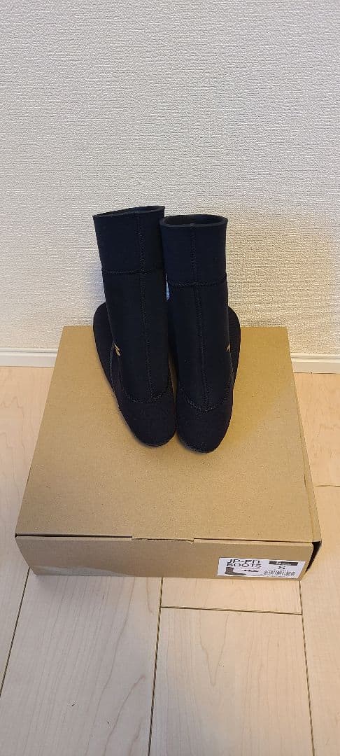 美品‼️サーフィンブーツ　TLS JP-FIT BOOTS 5mm Sサイズ