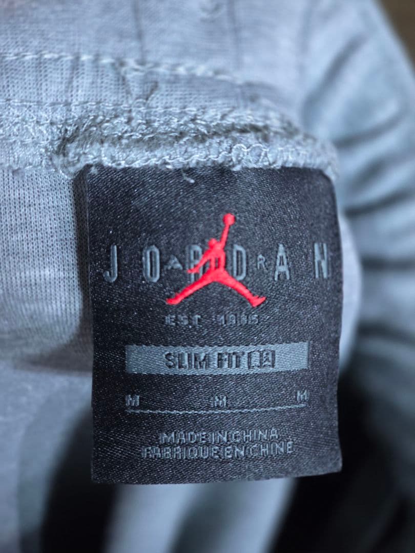 JORDAN　スウェットパンツ　テックパンツ　NIKE