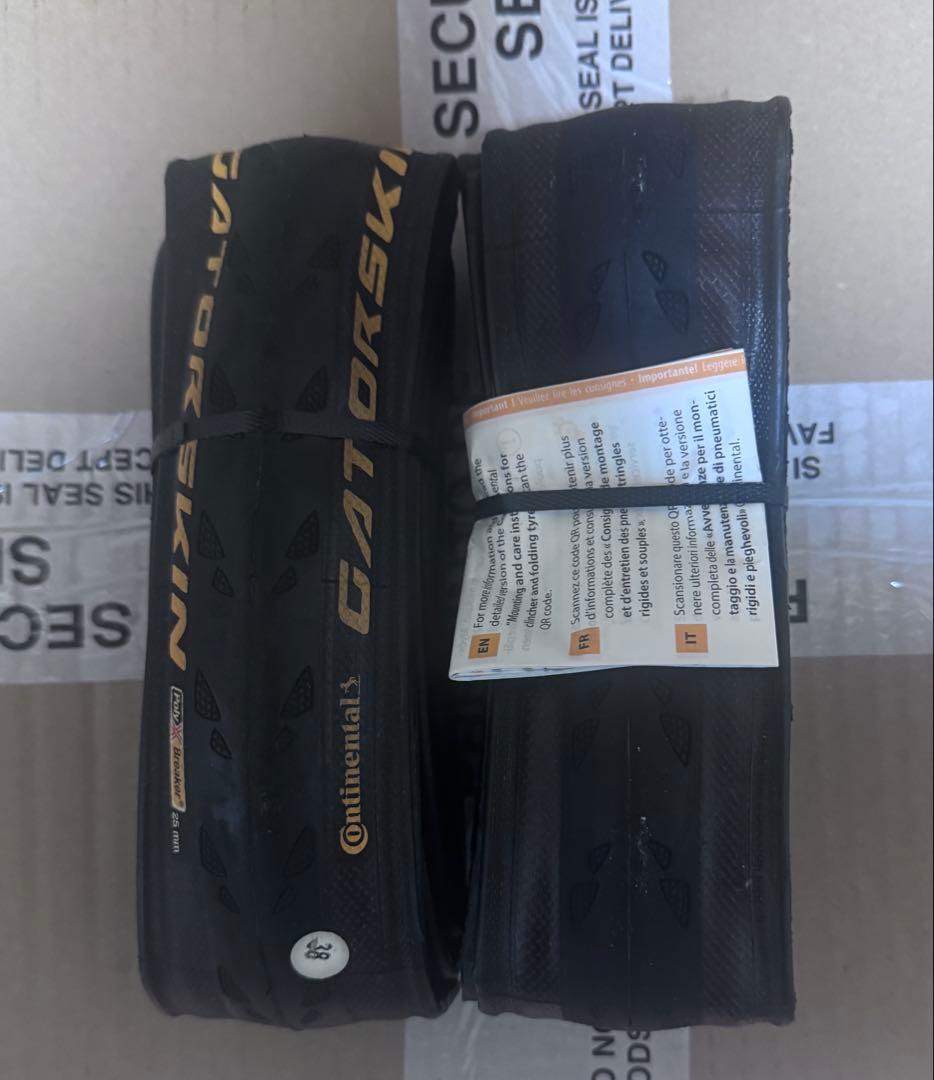 CONTINENTAL GATORSKIN ブラック/700X25C