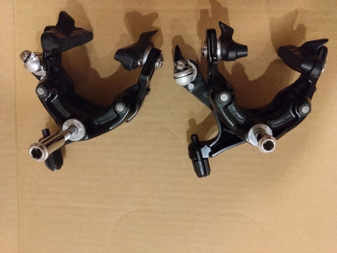 Shimano 105 キャリパーブレーキ 前後セット　シマノ　BR-R7000