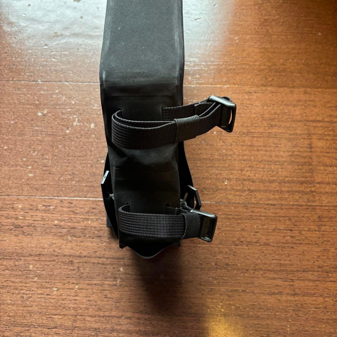Apidura レーシングフレームパック 4L アピデュラ