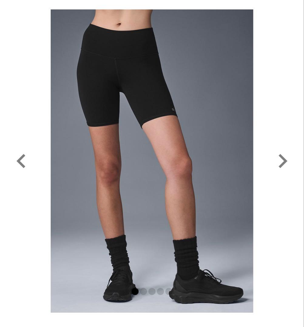 alo yoga High Waist Biker Short ショートパンツ