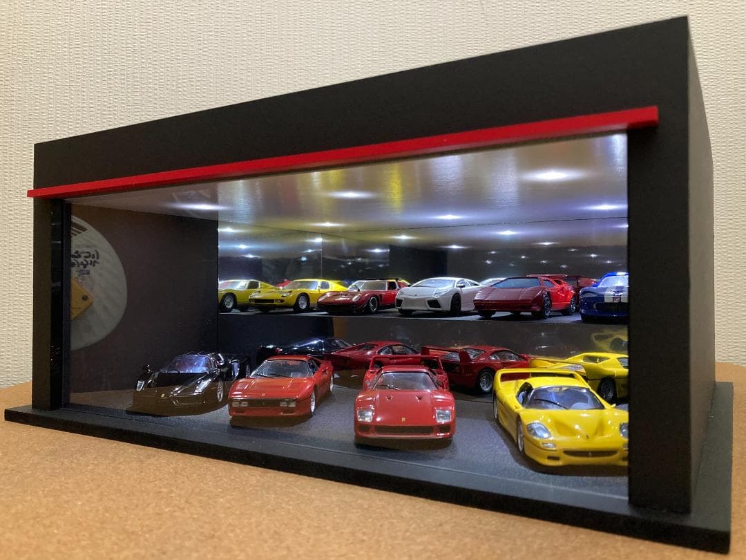 ミニカー専用ジオラマ：1/43 ショールームⅣ（ひな壇タイプ）／ミラーシート貼り