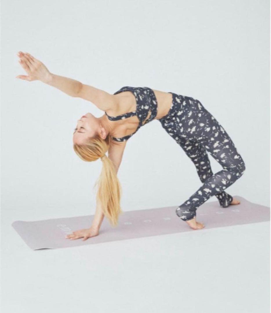 エミヨガ emmi yoga ヨガウェア セットアップ M