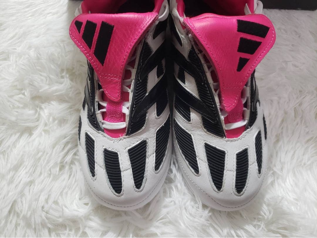 【新品】リミテッドモデル adidasプレデター プレシジョン.1 FG