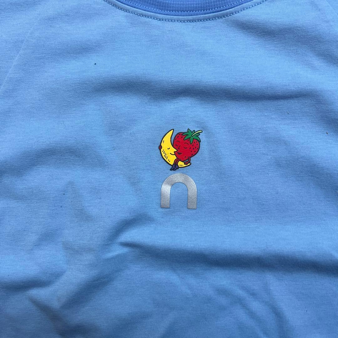 ON 青いフルーツ刺繍Tシャツ Mサイズ