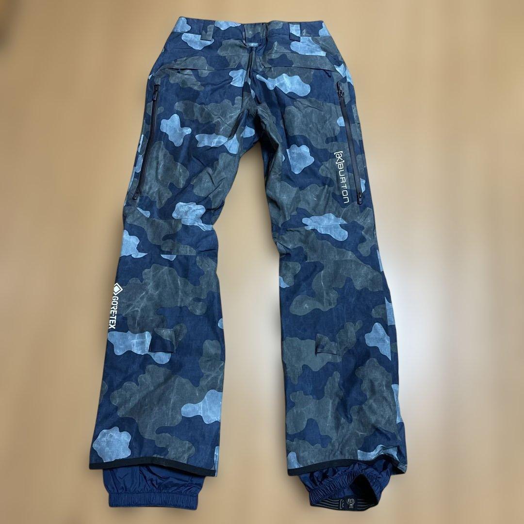 美品　BURTON AK バートン パンツ スノボードウェア　カモフラ