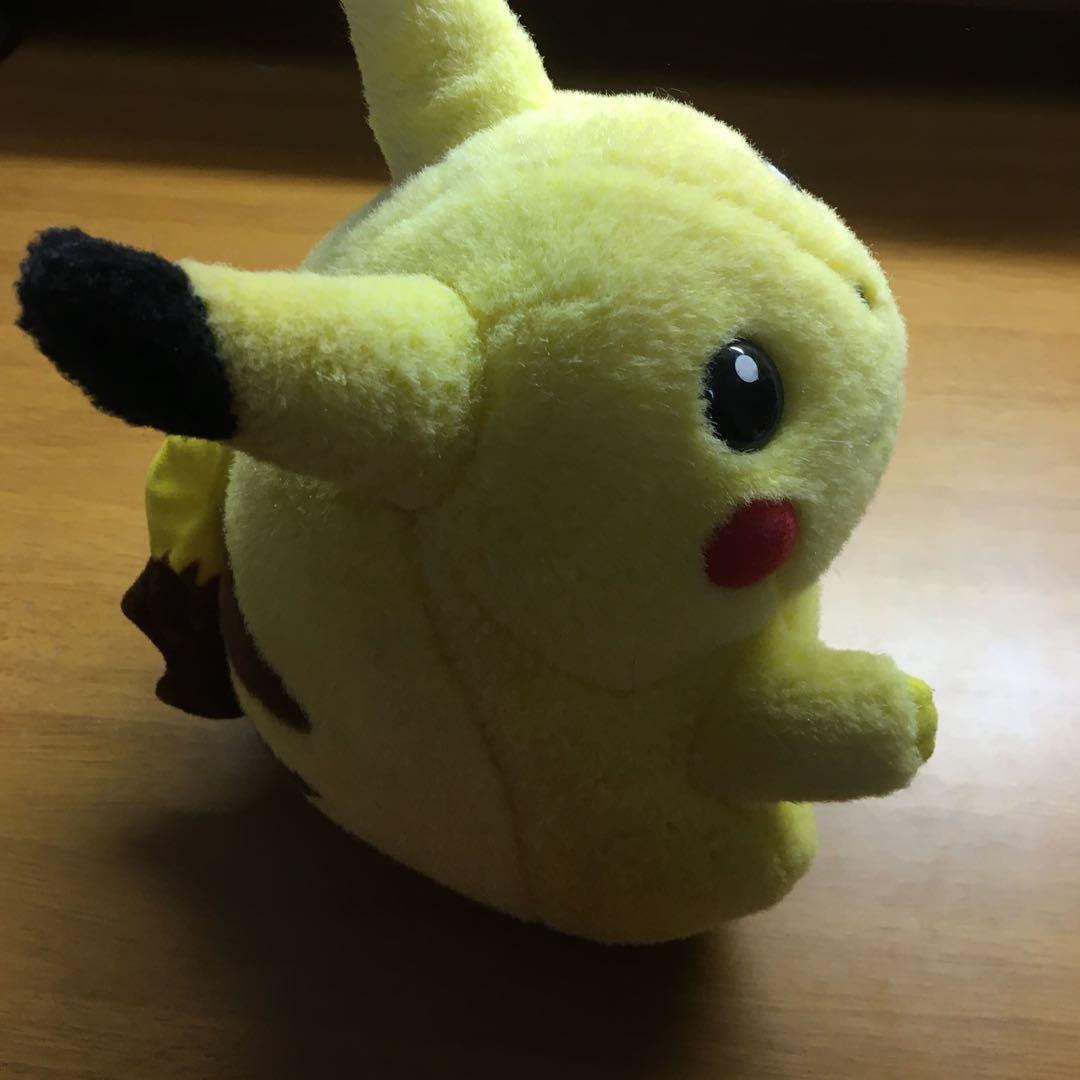 処分セール！値下げ中！】ピカチュウ　等身大　フィギュア　人形
