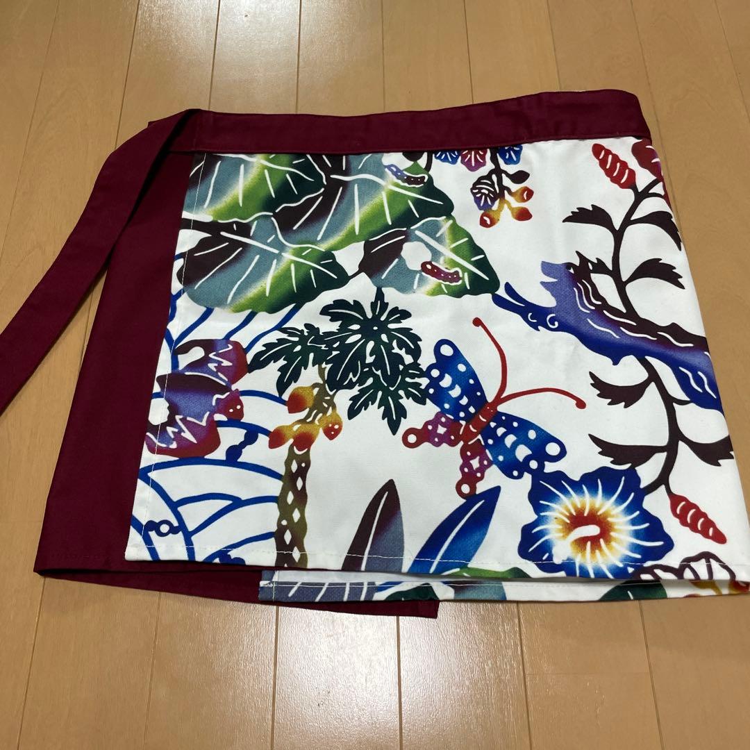 前掛け風エプロン　紅型