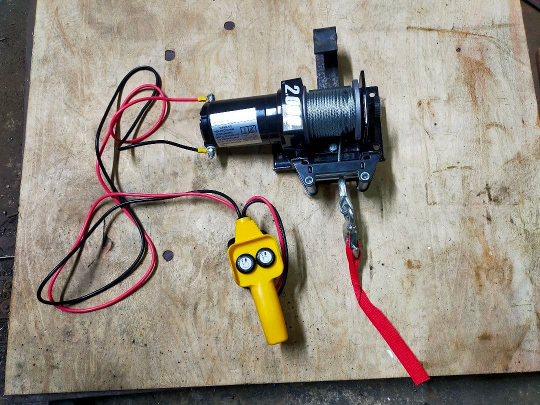 電動ウインチ用の有線リモコン　マキタバッテリー仕様
