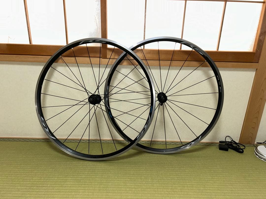 シマノ 前後ホイールセット WH-RS100