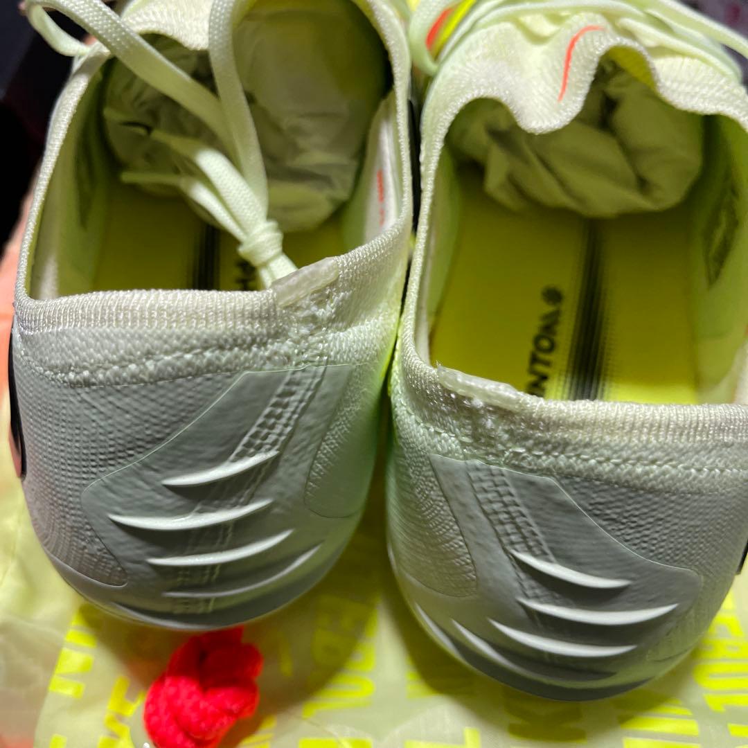 新品　NIKE ファントム6 ￼lowエリートFG ￼￼ スパイク　　27㎝