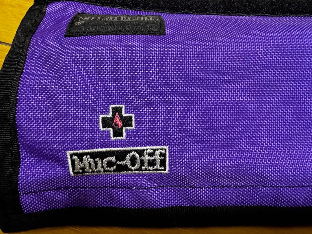 *BLUE LUG* frame pad (purple/black)刺繍