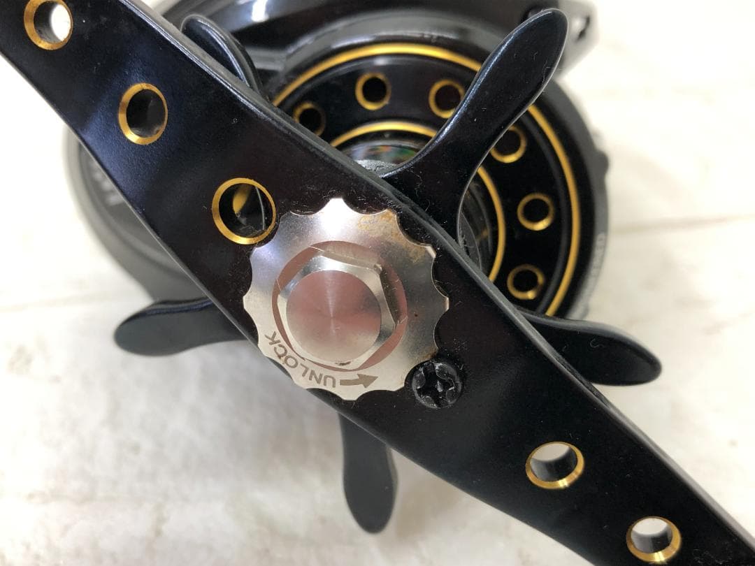 AbuGarcia レボ ビッグシューター WM50 右ハンドル