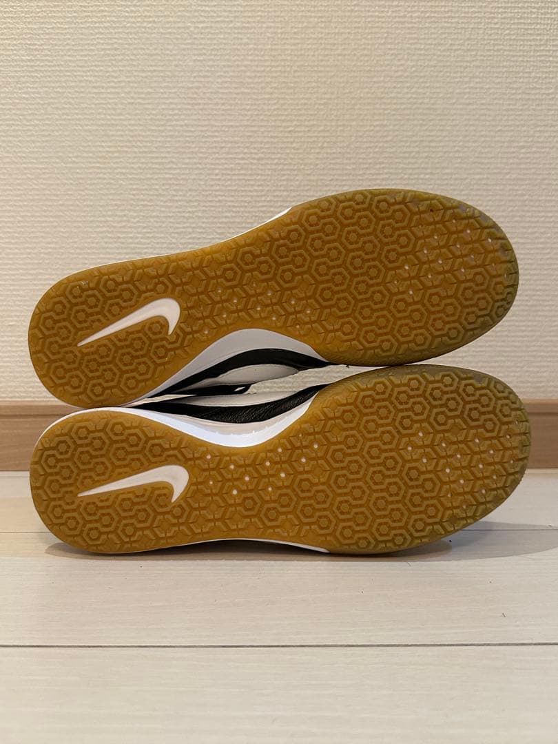 【極美品27cm】NIKE フットサルシューズ