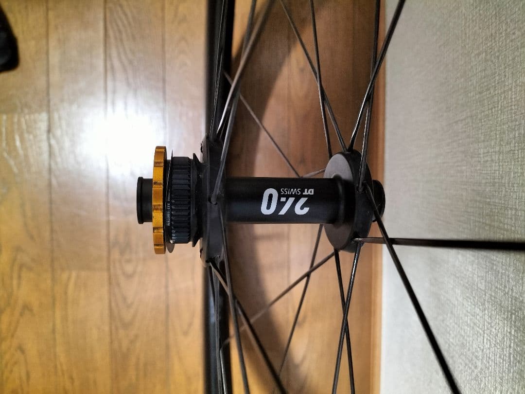 DT SWISS ERC1400-35カーボンホイール前後セット