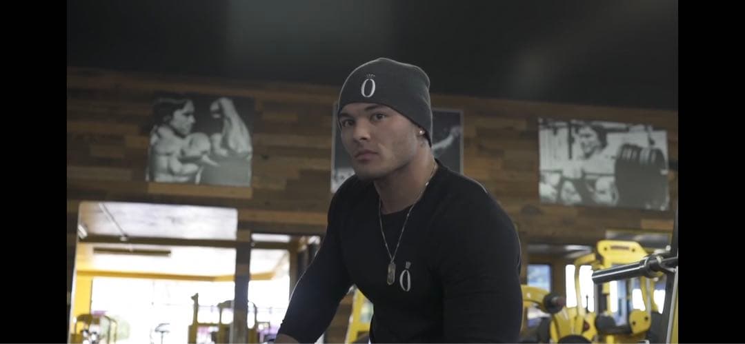 【ラスト 再入荷は無し】ヘラヒーローMr.Olympiaジェレミー ニットレッド