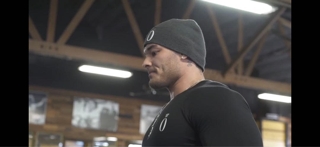 【ラスト 再入荷は無し】ヘラヒーローMr.Olympiaジェレミー ニットレッド