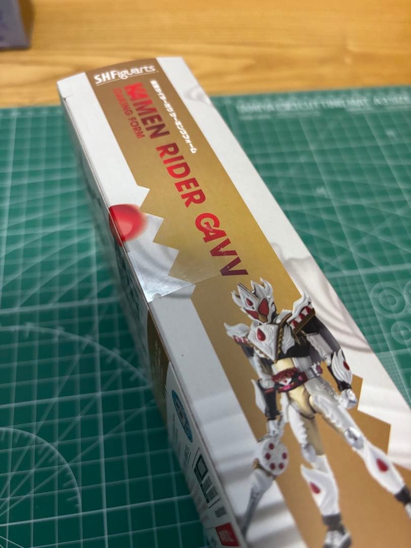 仮面ライダーガヴ　ケーキングフォーム　s.h.figuarts