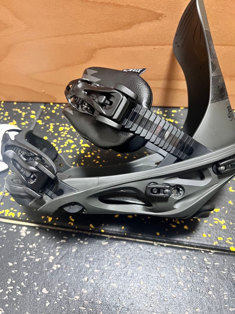 FLUX R2 RII M サイズ スノーボード　ビンディング