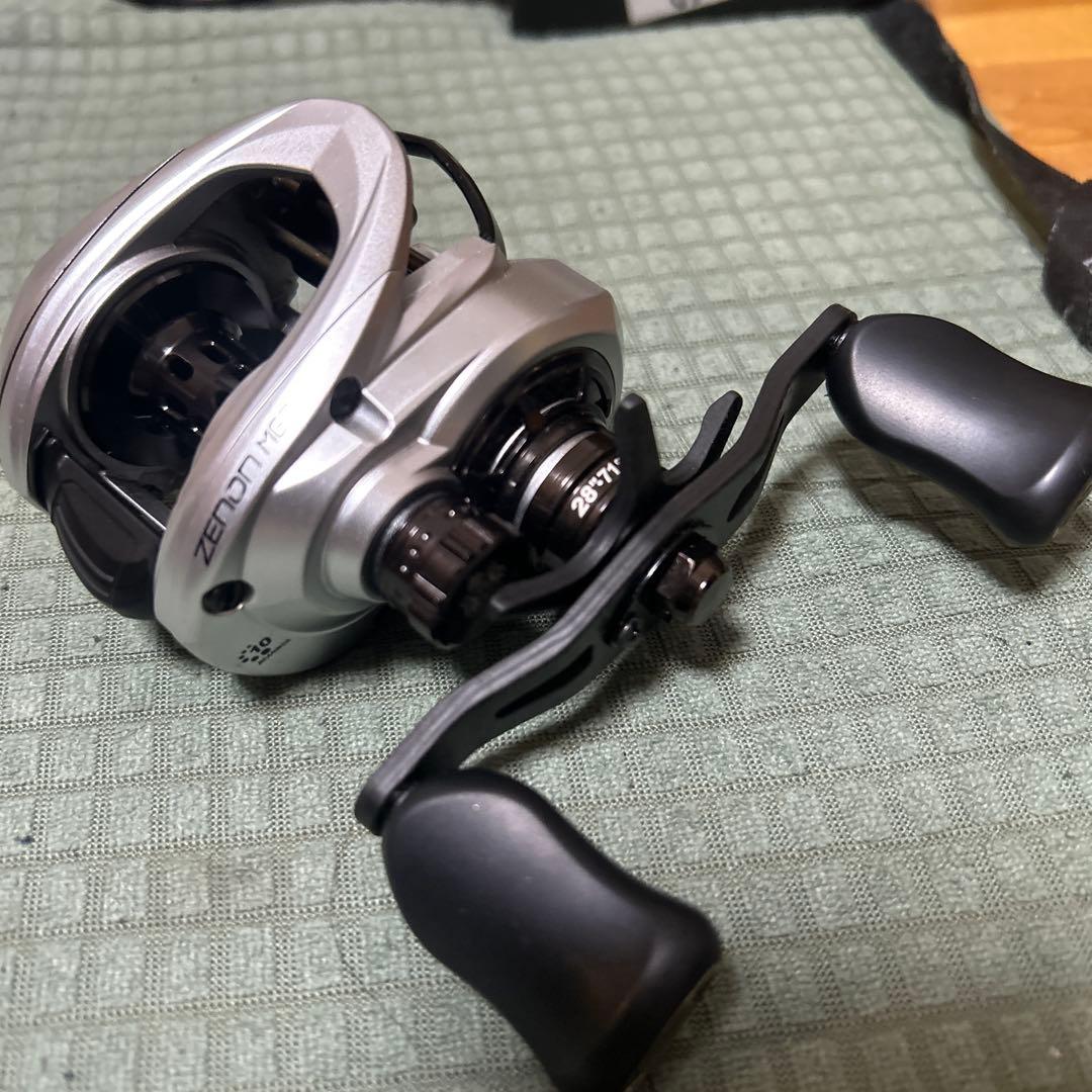 Abu Garcia ZENON MG7 ベイトリール シルバー