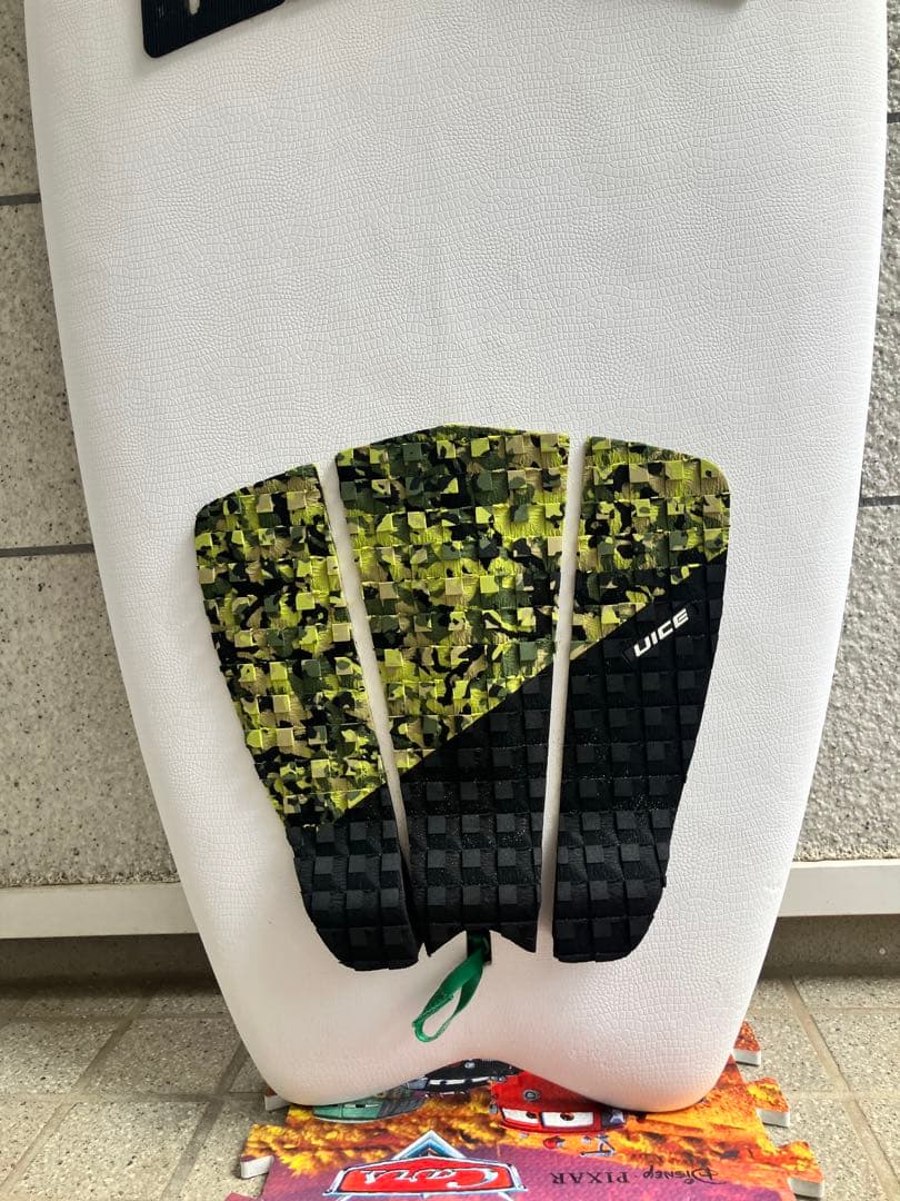 ポ*ド様 【美品】Ideal スポンジボード 5'6 35ℓ (フィン付き)アイ