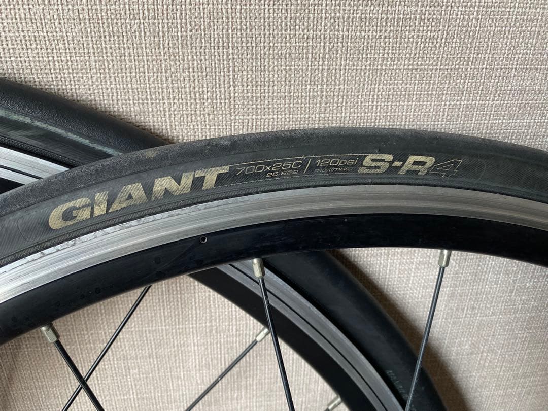 GIANT 700x25Cタイヤ ホイール、ホイールカバーセット