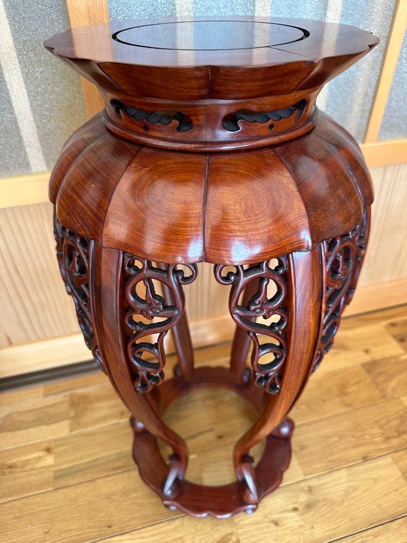 希少品　華道具　唐木　紫檀　ぶどう透かし彫り　飾り台　花台　香炉台　猫脚　盆栽台