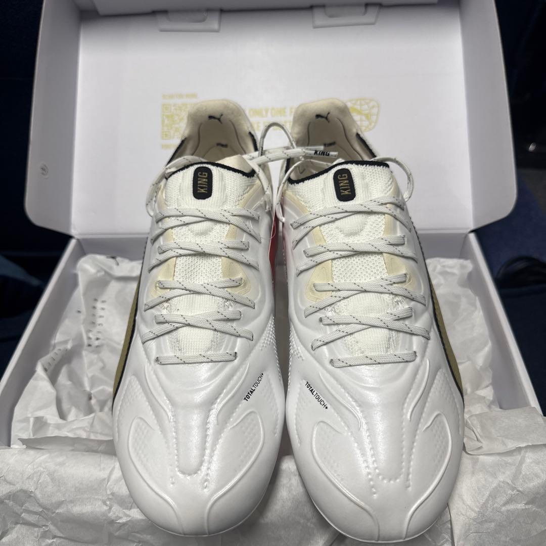 PUMA KING サッカーシューズ ホワイト/ゴールド