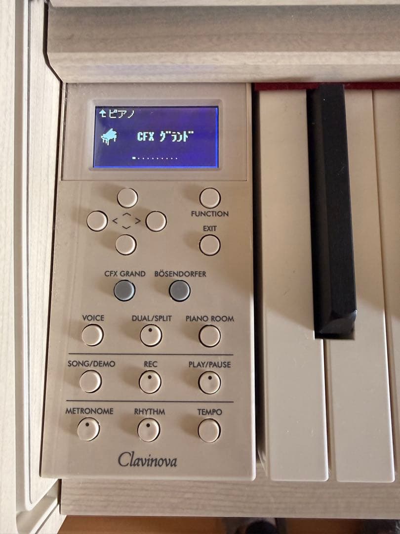 【直接引き渡し】美品　ヤマハ　電子ピアノ CLP-735WA 2022年製