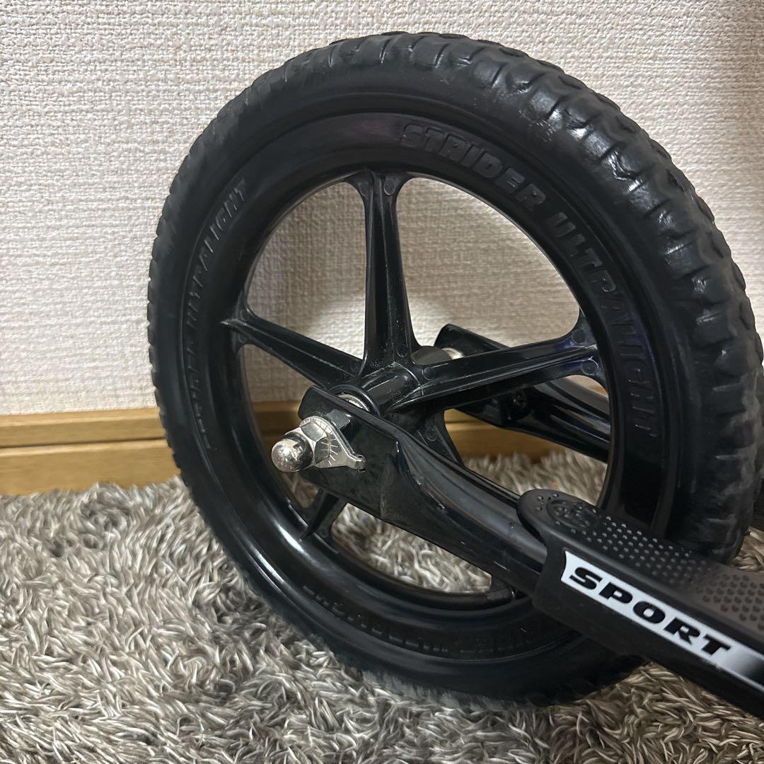 【美品】STRIDER 12 バランスバイク ブラック　送料込み！
