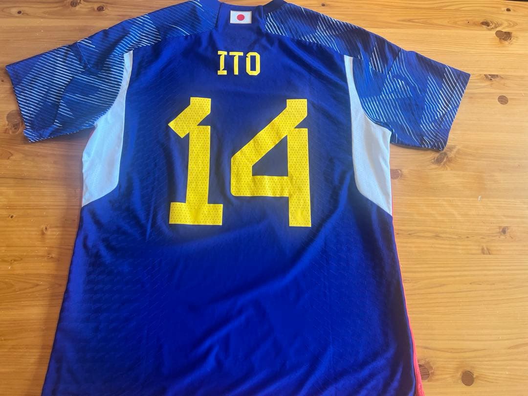【正規品美品】伊東純也 #14 日本代表ユニW杯モデルadidas・3XLサイズ