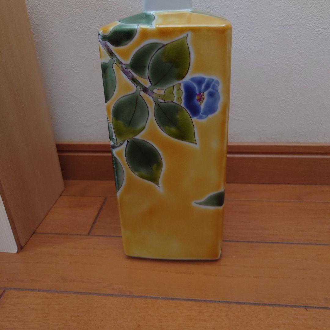 九谷焼　川田稔作　花瓶