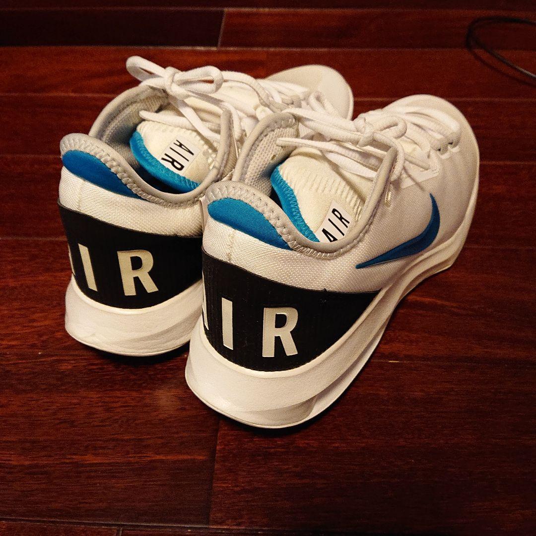 Nike テニスシューズ