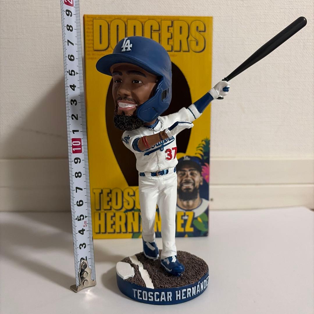 【米限定激レア】ドジャース TEOSCAR HERNANDEZ ボブルヘッド人形