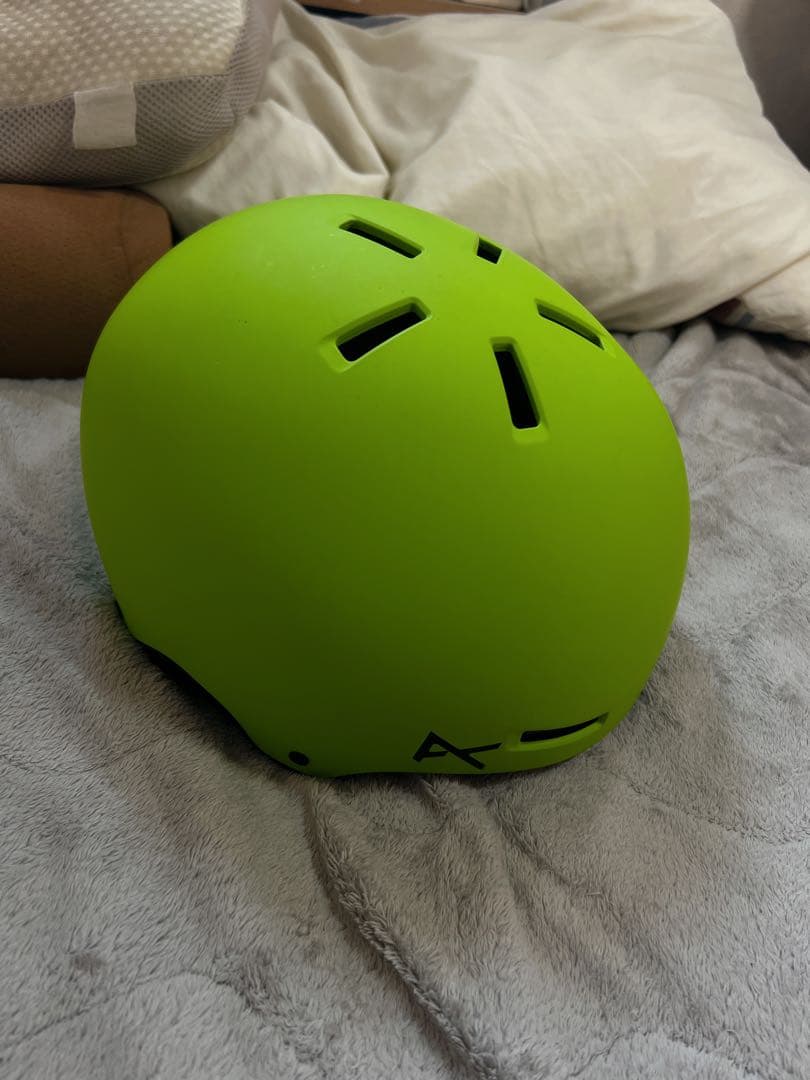 anon ヘルメット　緑色
