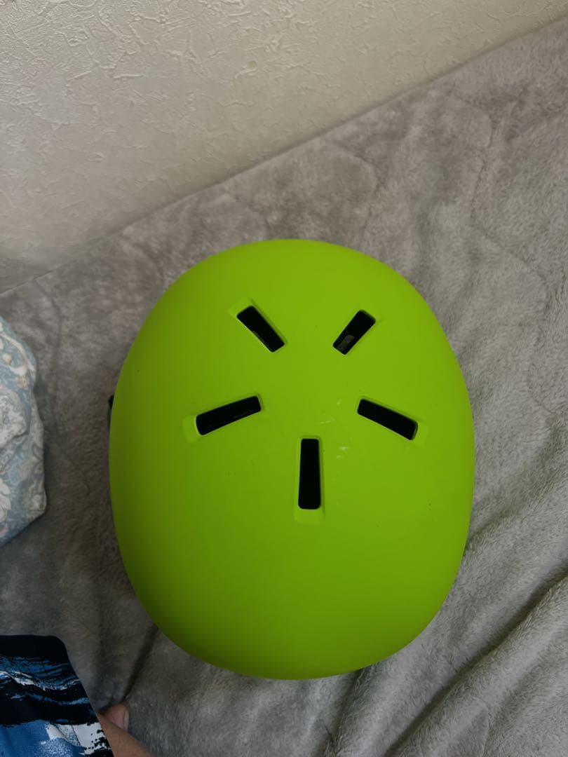 anon ヘルメット　緑色