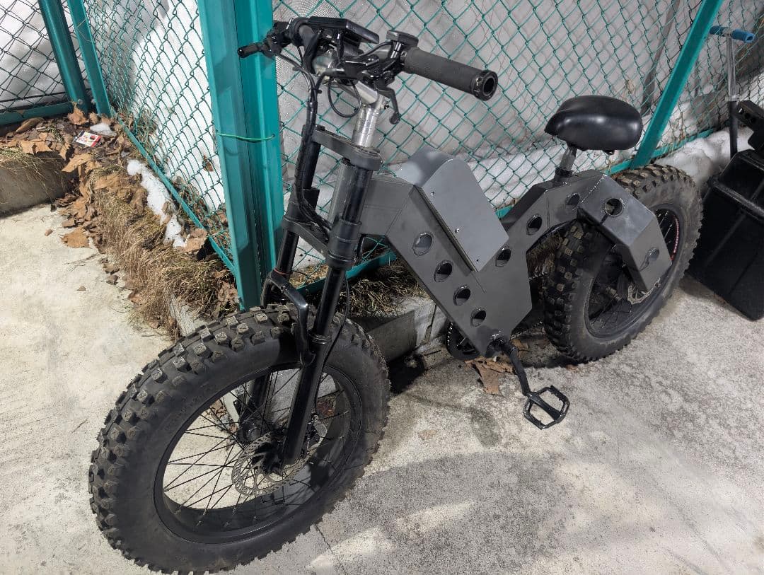 オリジナルファットバイク！この世に同じファットバイクはありません！電動アシスト！