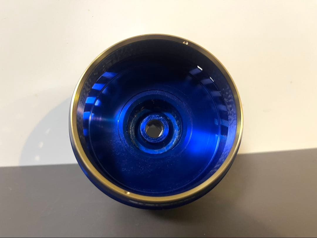 14ソルティガ8000H純正スプールPEライン付き（未使用品）