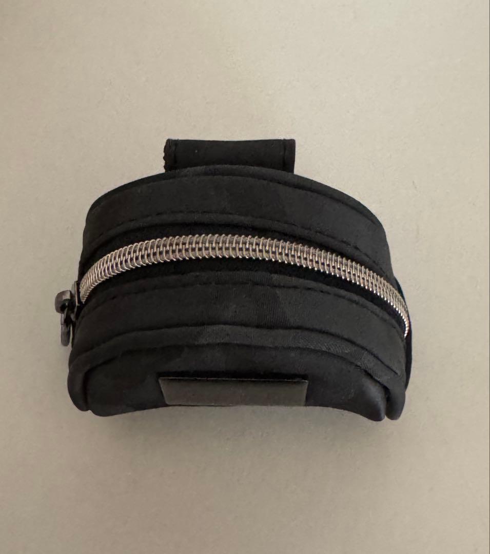［新品・未使用］MARK & LONA ボールポーチ ブラック　迷彩柄