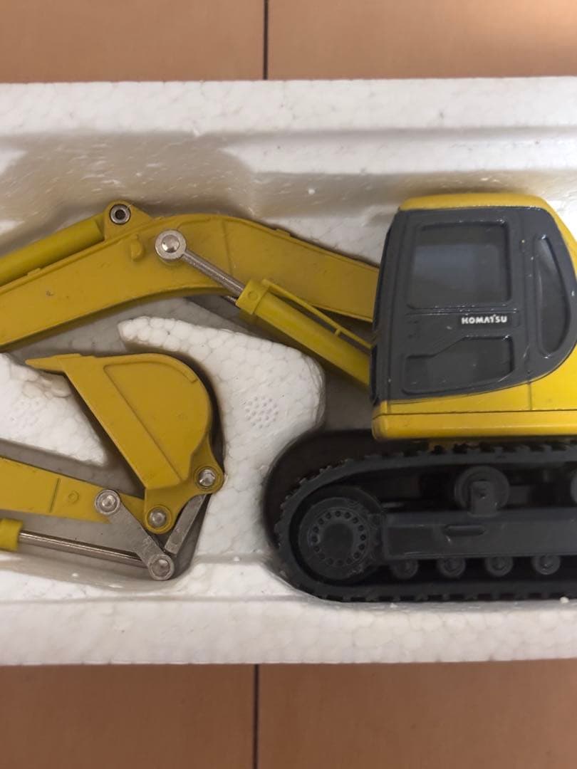 KOMATSU PC200 油圧ショベル 建機ミニカー コマツ