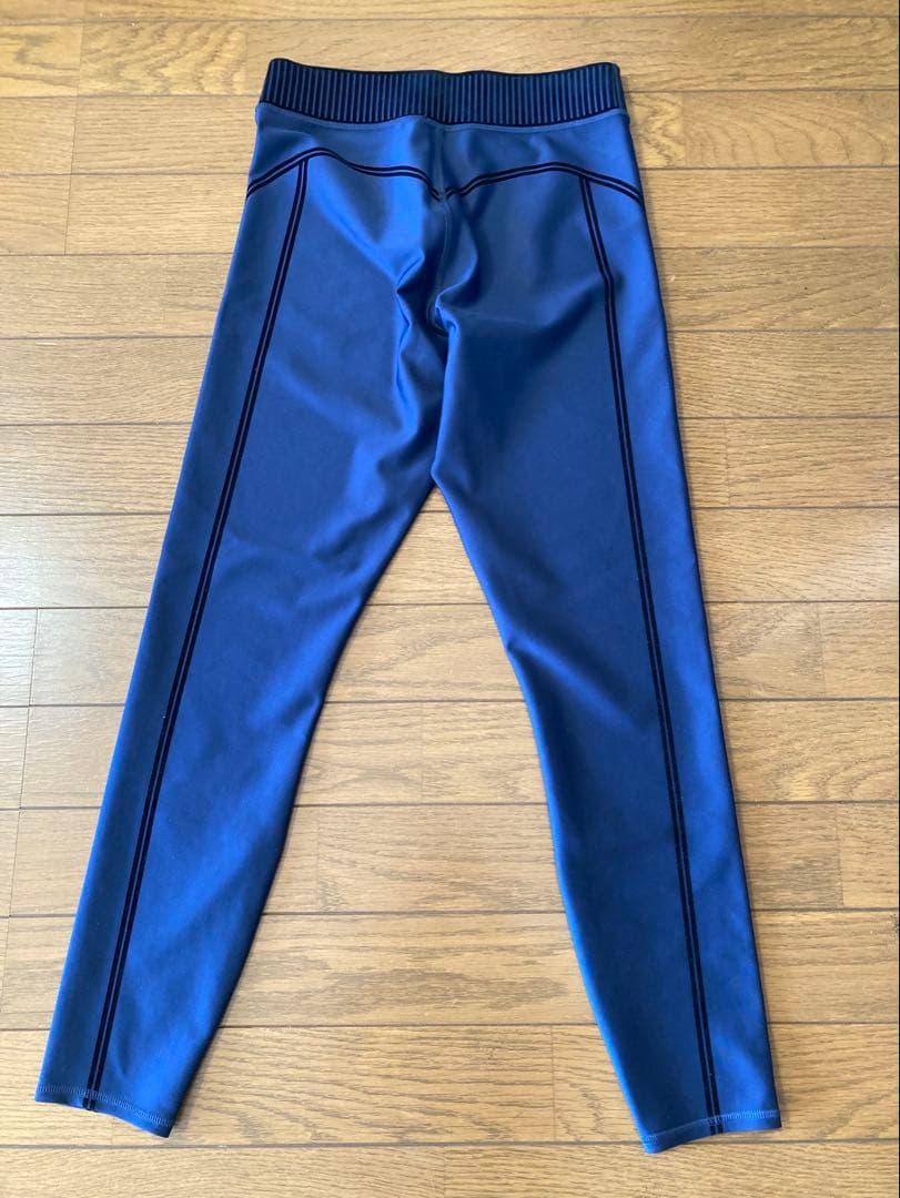 【限定値下げ美品】alo yoga ネイビー ヨガレギンス　Sサイズ