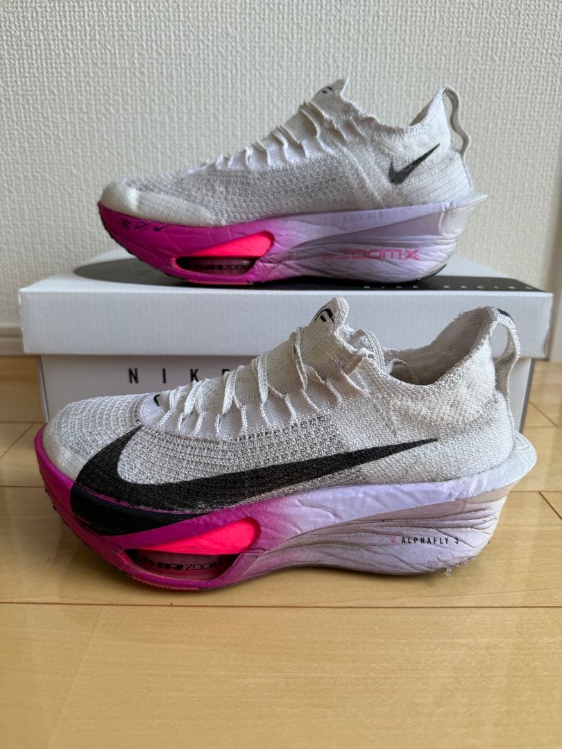 ALPHAFLY NEXT%3 24.5センチ