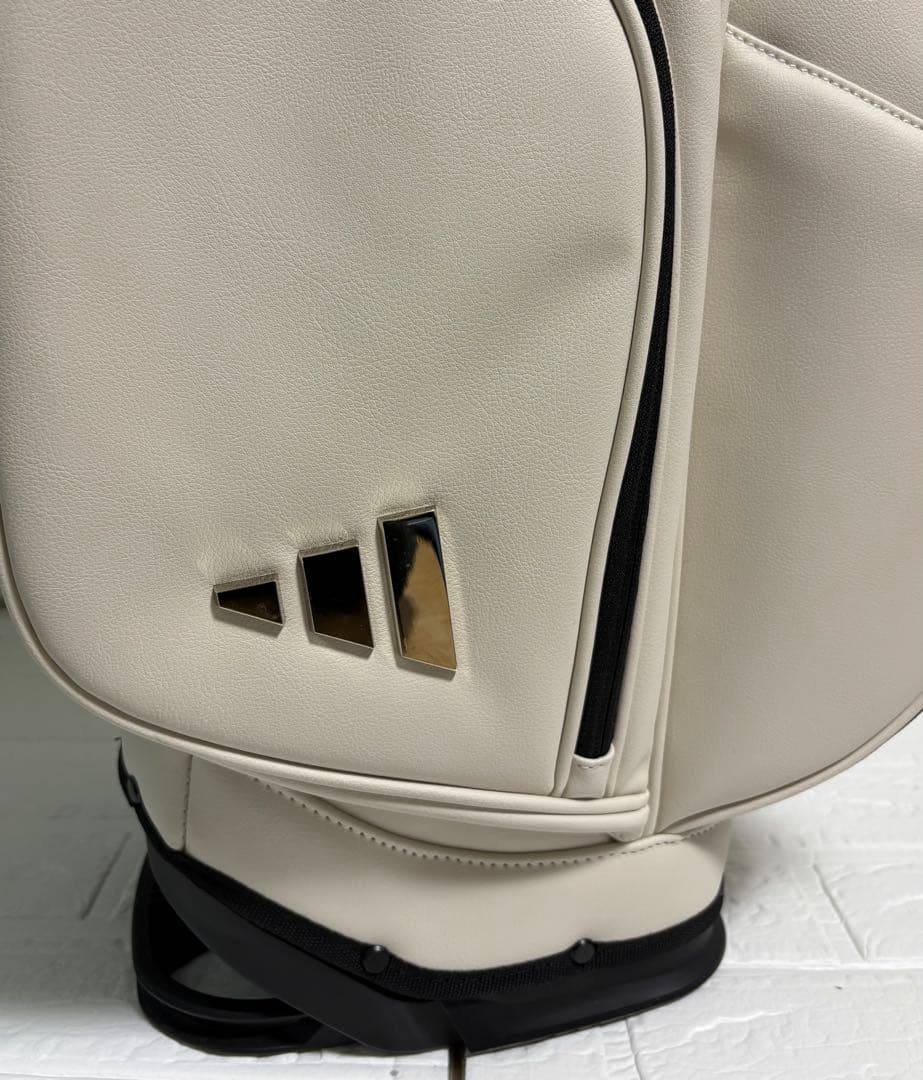 adidas メタルロゴ プレミアム スタンドキャディバッグ（KVH08）