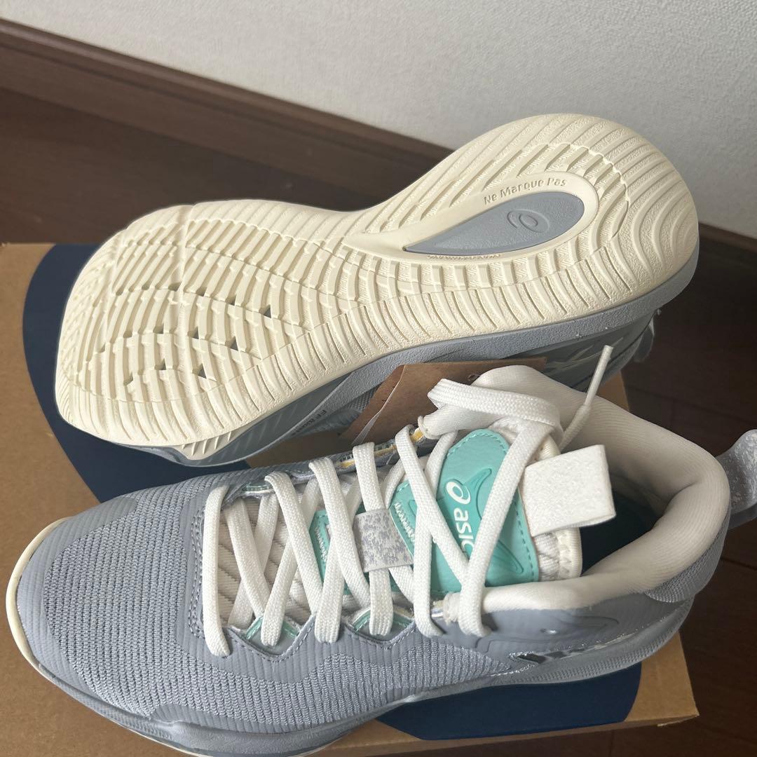 ASICS バスケットシューズ グレー